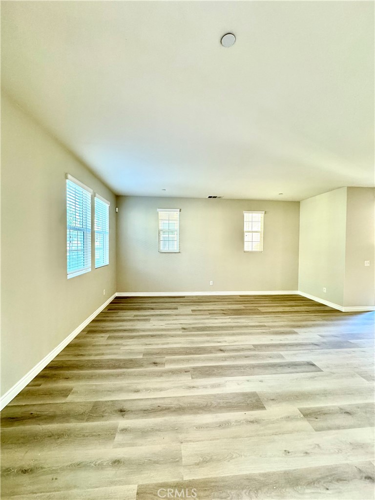 5962 Silveira Street