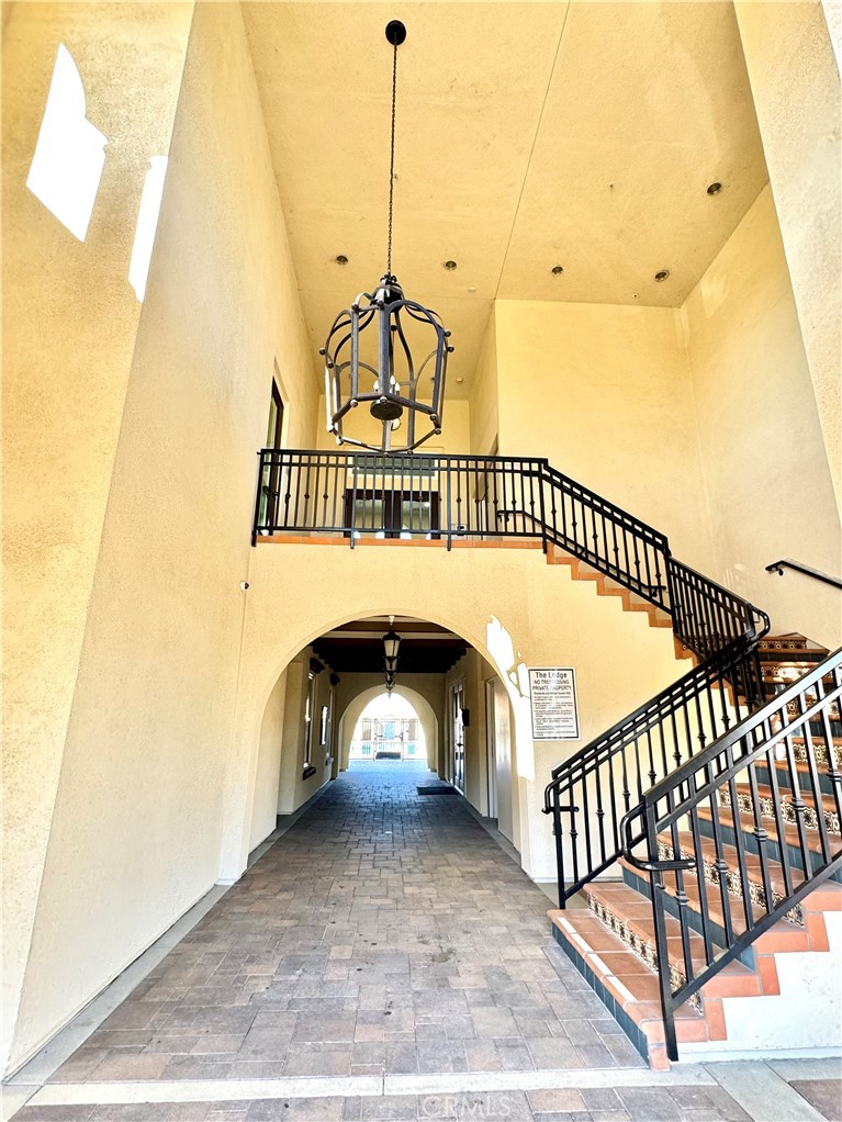 5962 Silveira Street