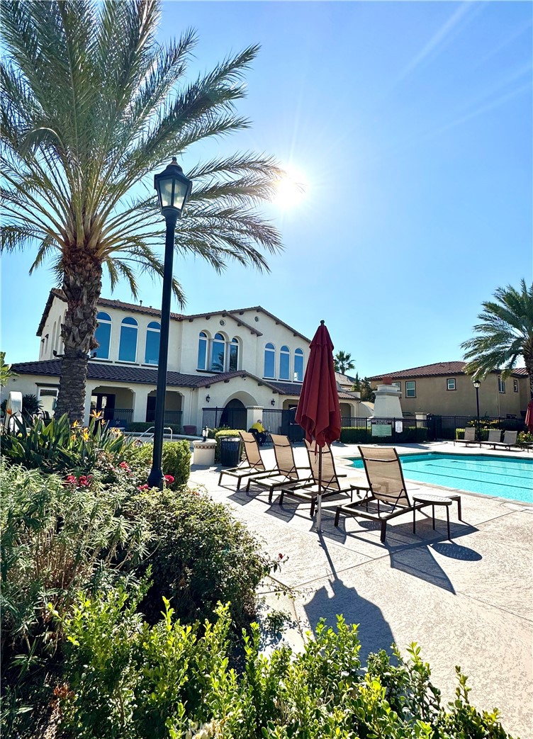 5962 Silveira Street