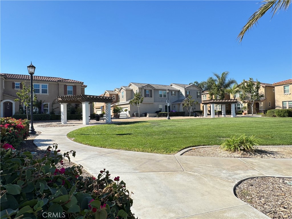 5962 Silveira Street