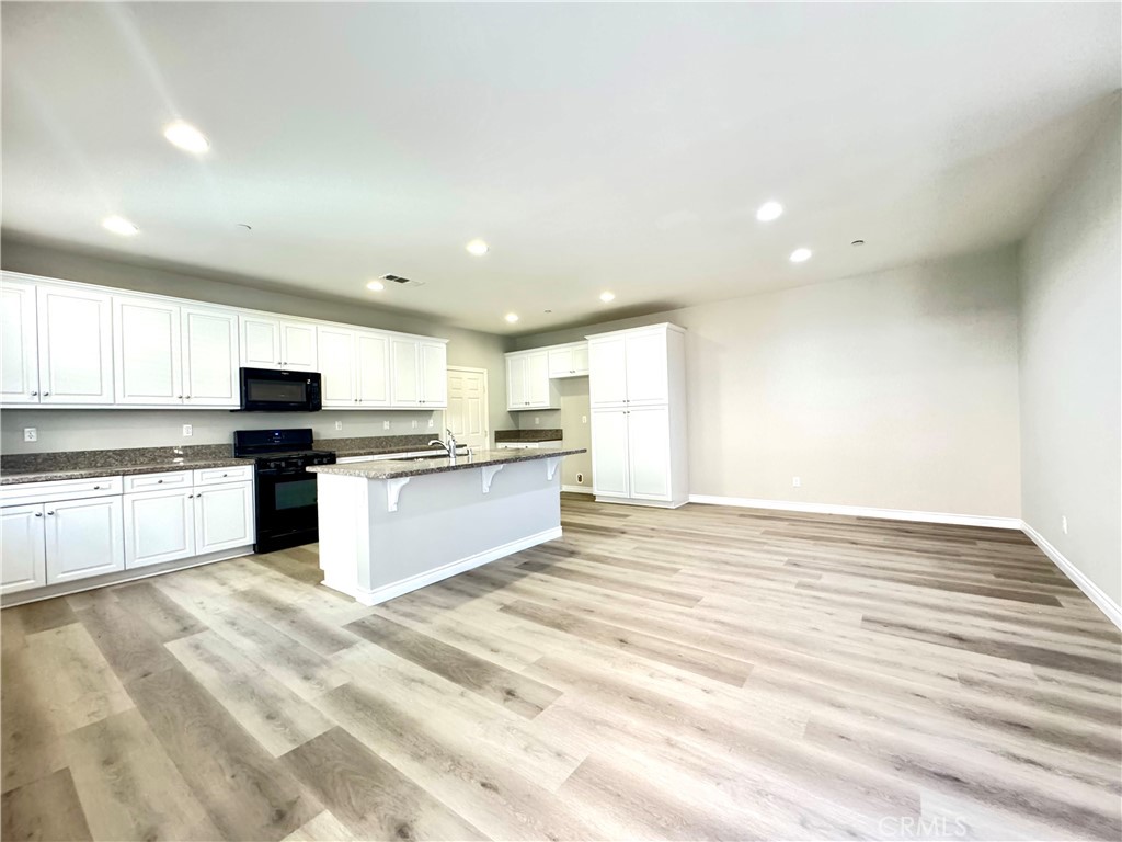 5962 Silveira Street