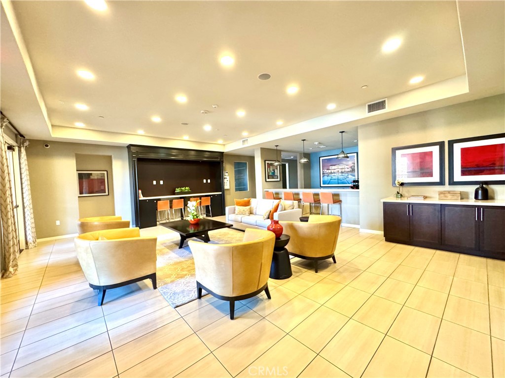 5962 Silveira Street