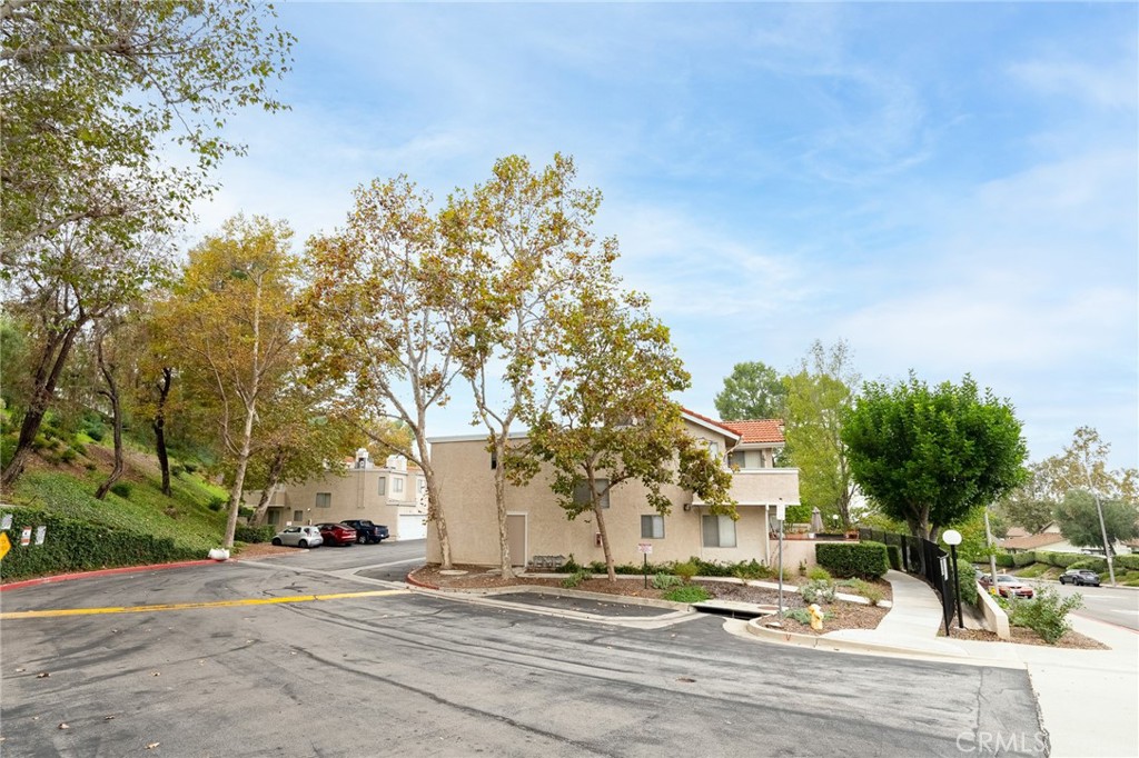 2127 Abrazo Drive