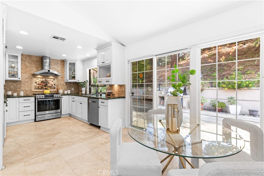 1364 Calle Caballero