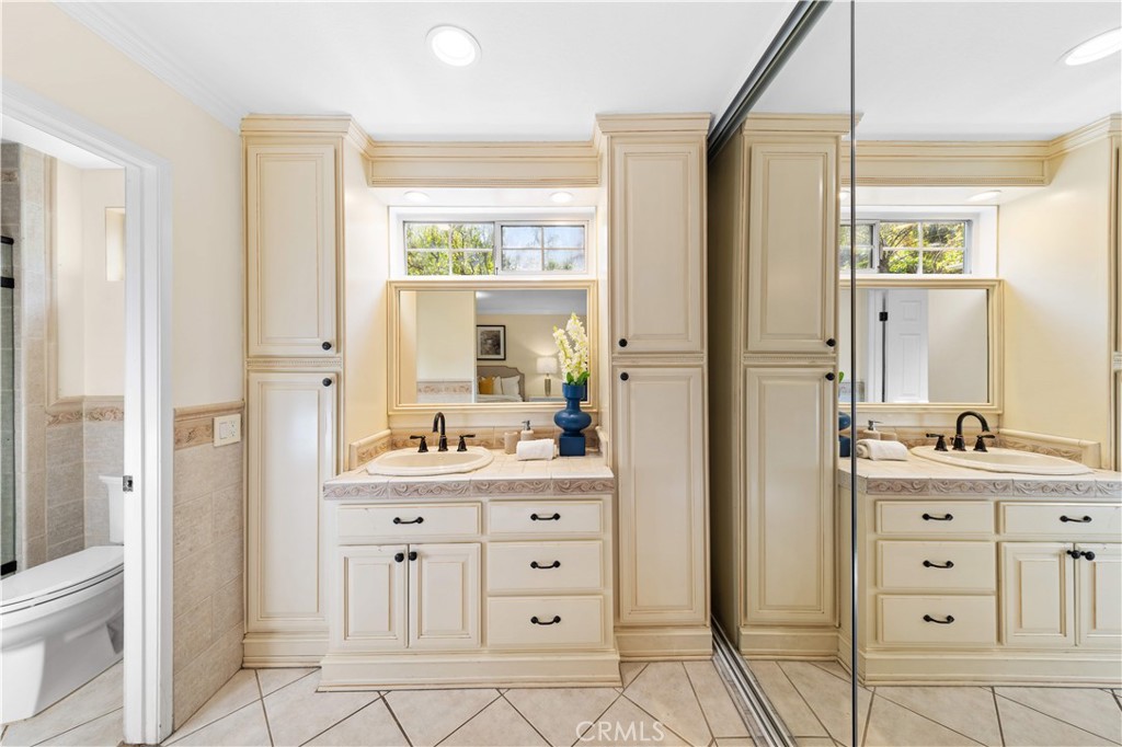 1364 Calle Caballero