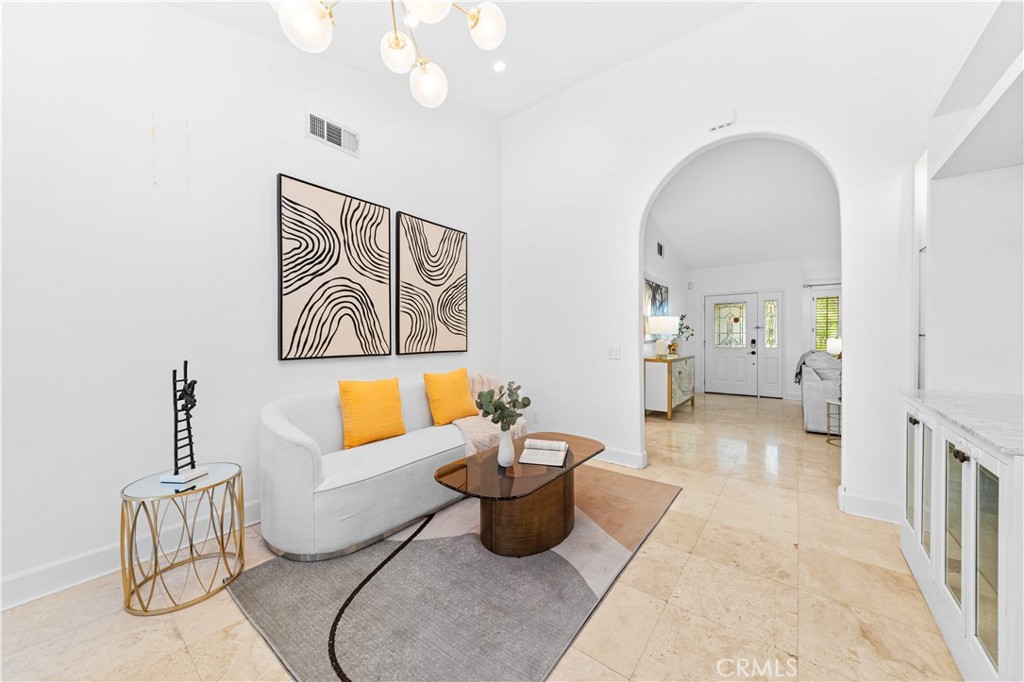 1364 Calle Caballero