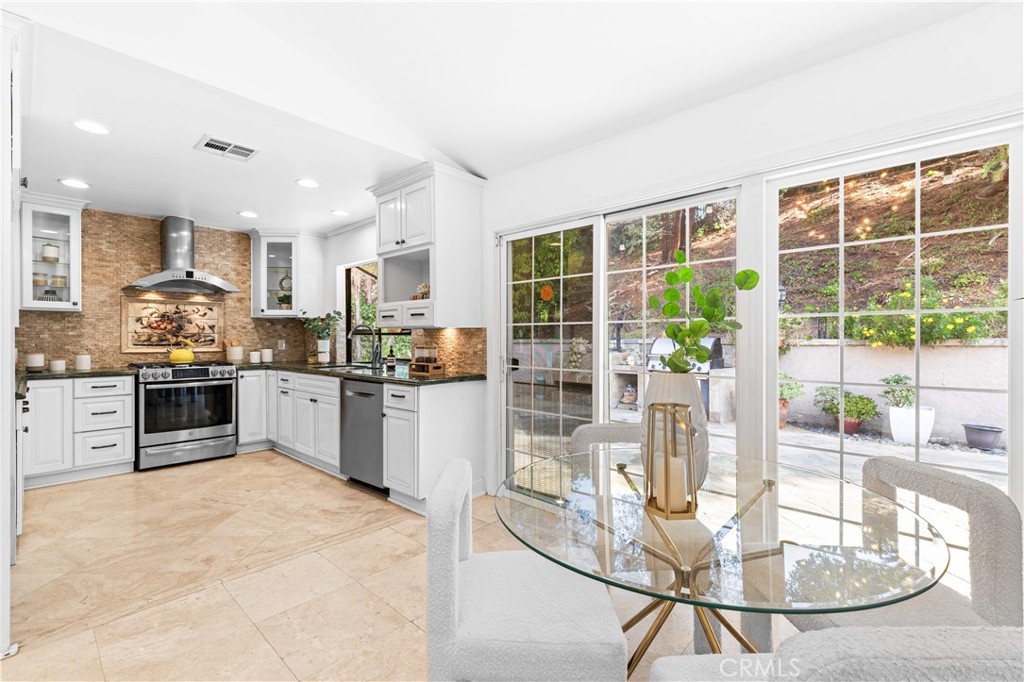 1364 Calle Caballero