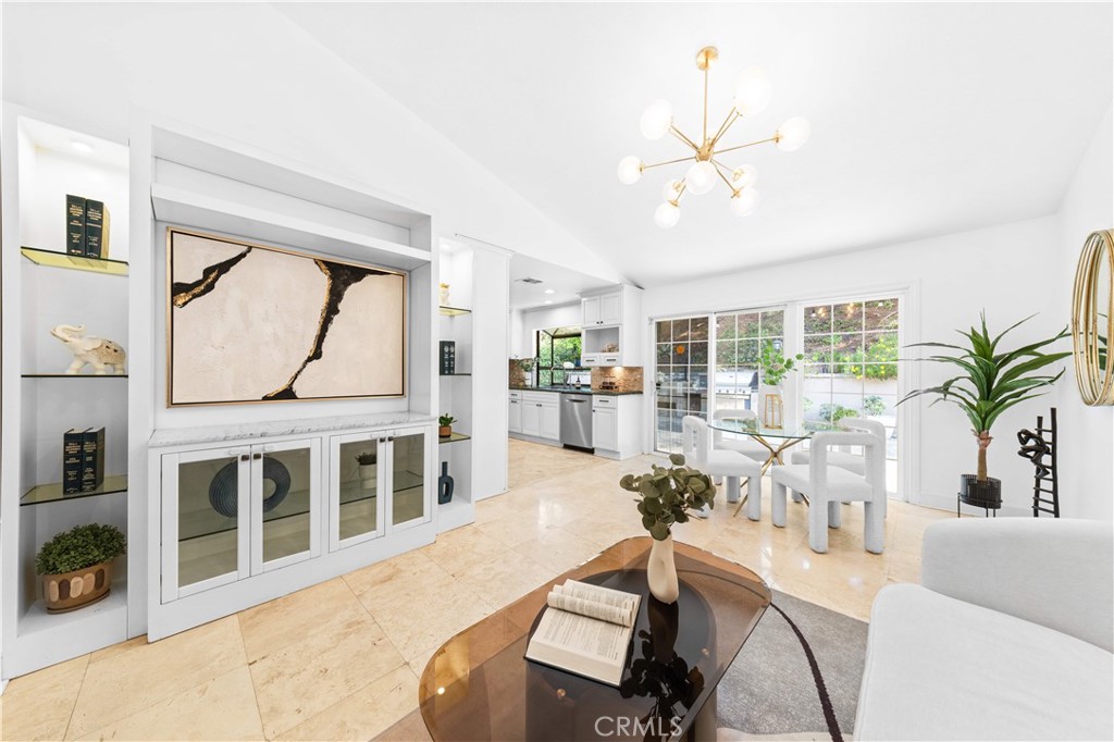 1364 Calle Caballero