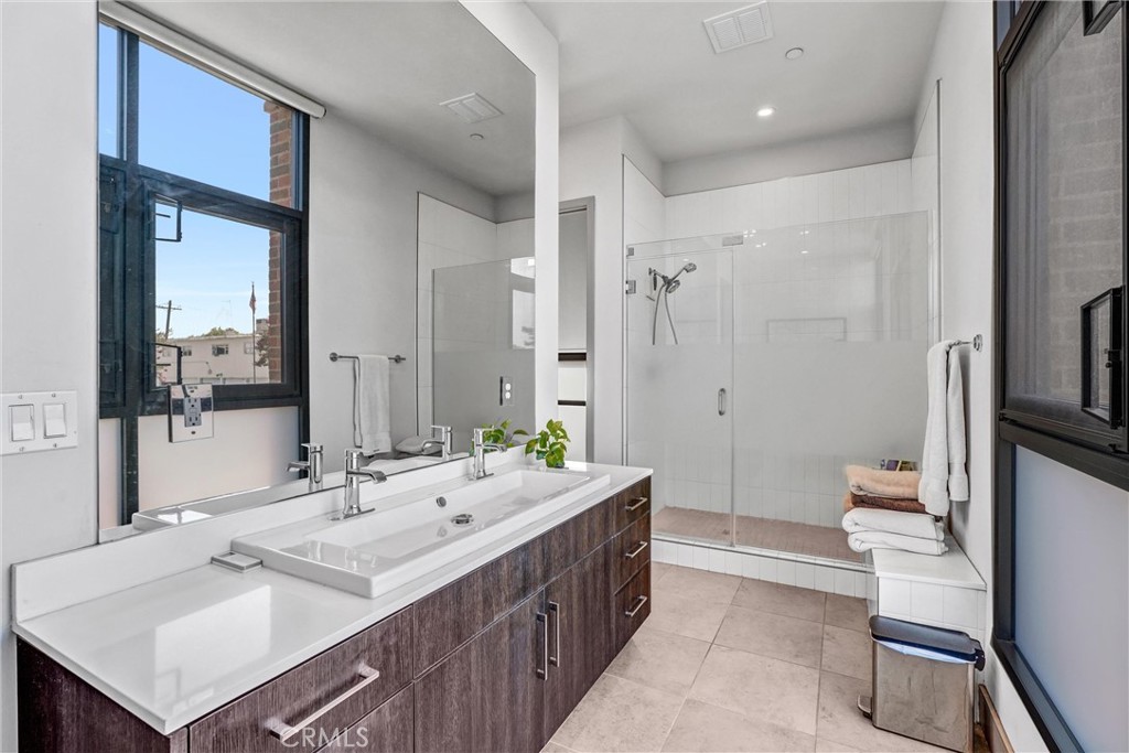 820 Mission Street 100