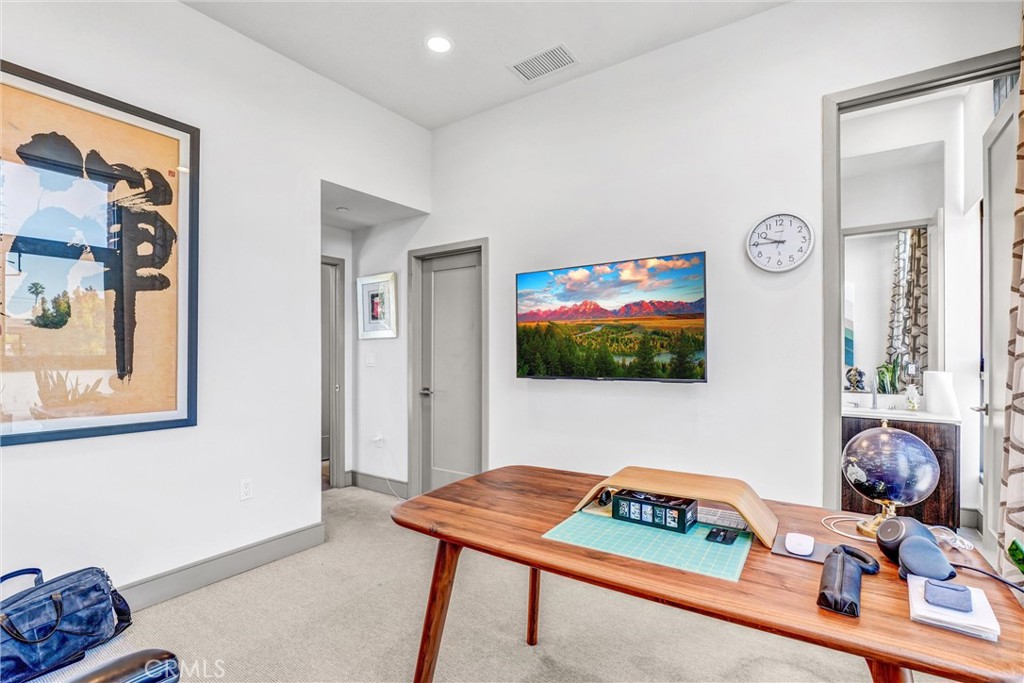 820 Mission Street 100
