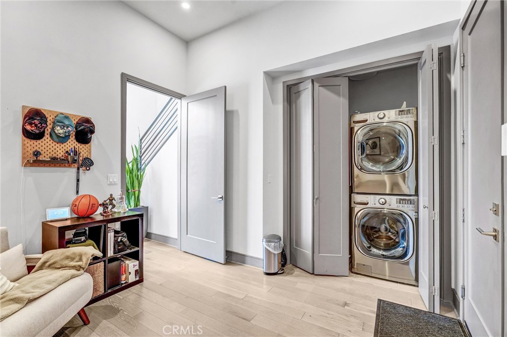 820 Mission Street 100