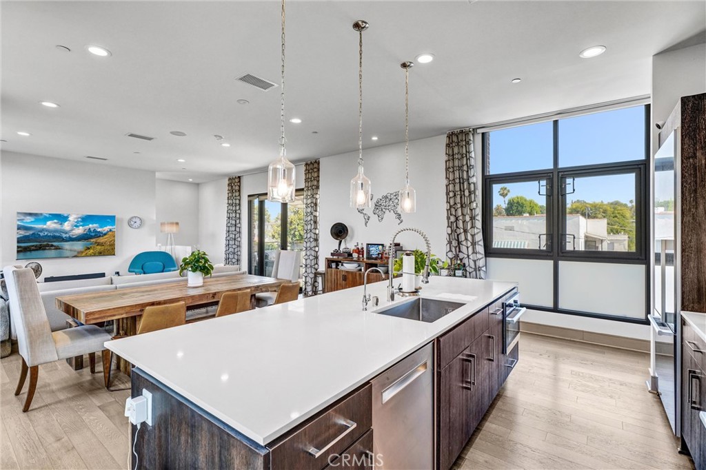 820 Mission Street 100