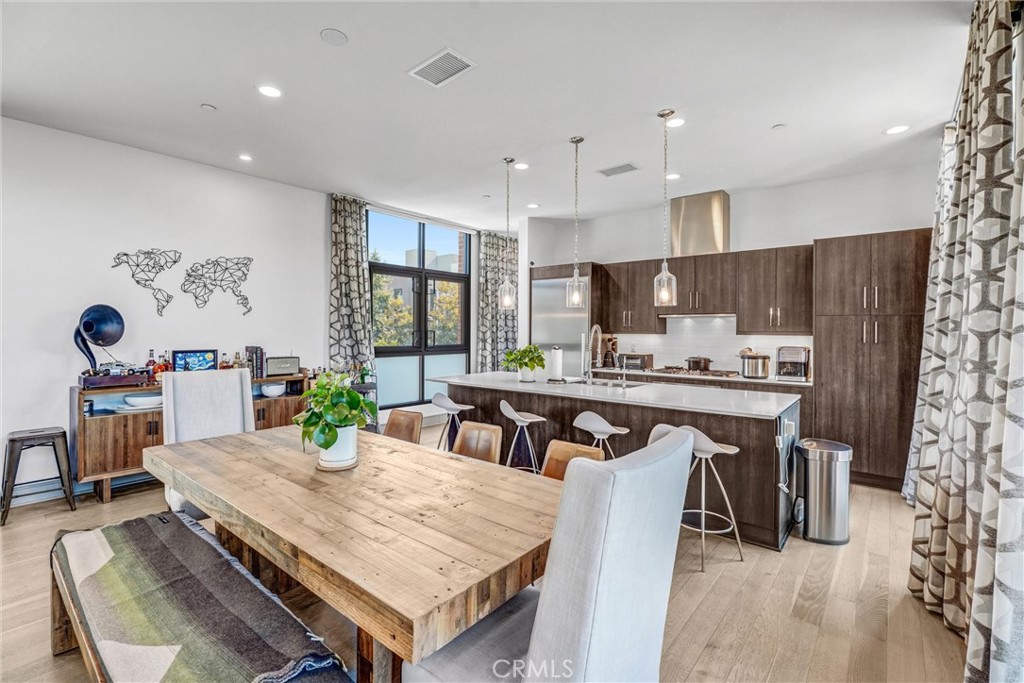 820 Mission Street 100