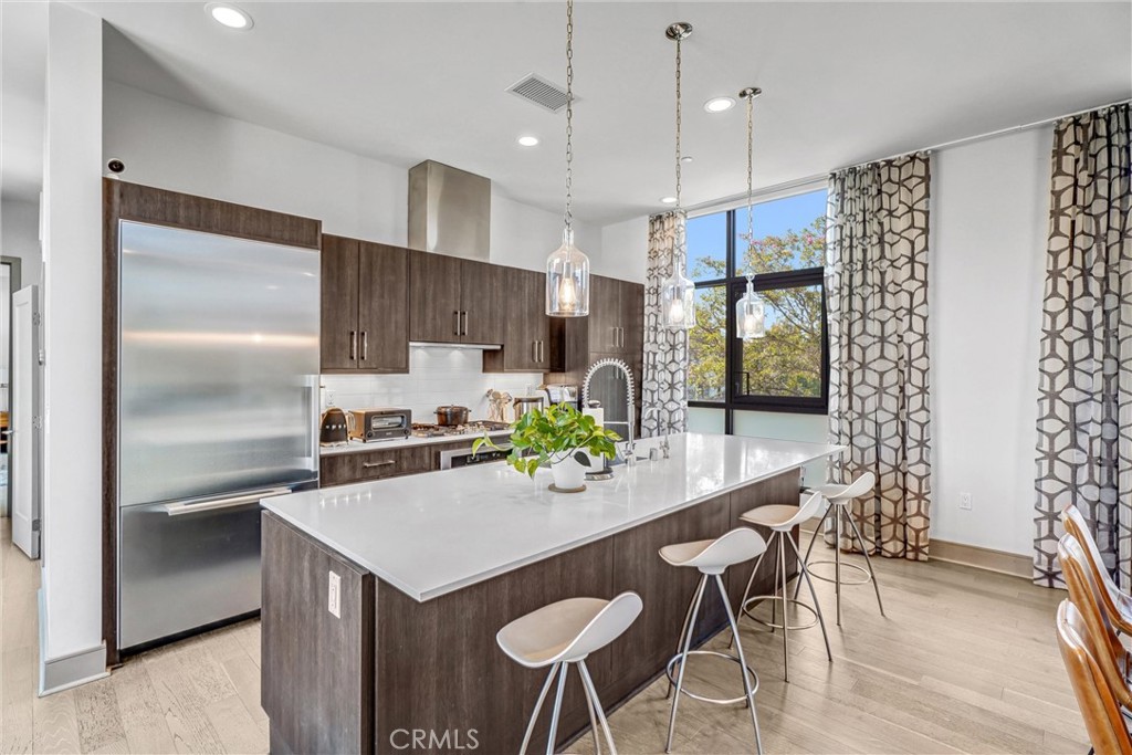 820 Mission Street 100