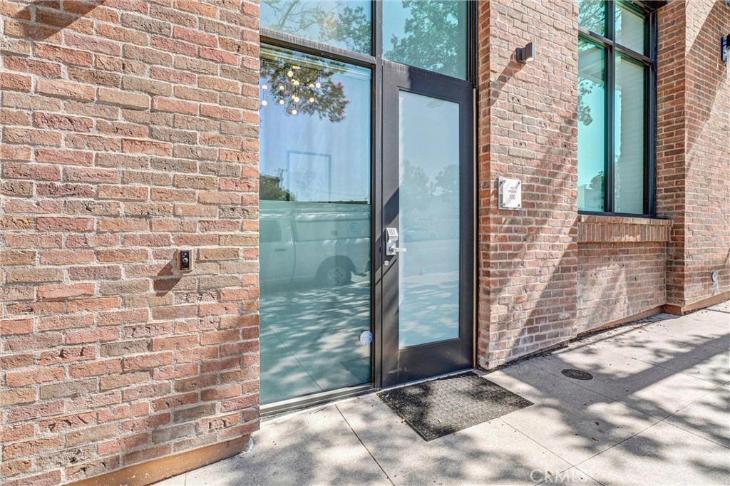 820 Mission Street 100