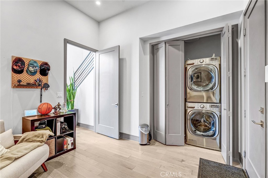 820 Mission Street 100