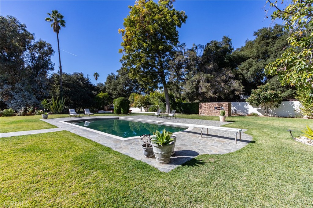 1403 Pasqualito Drive