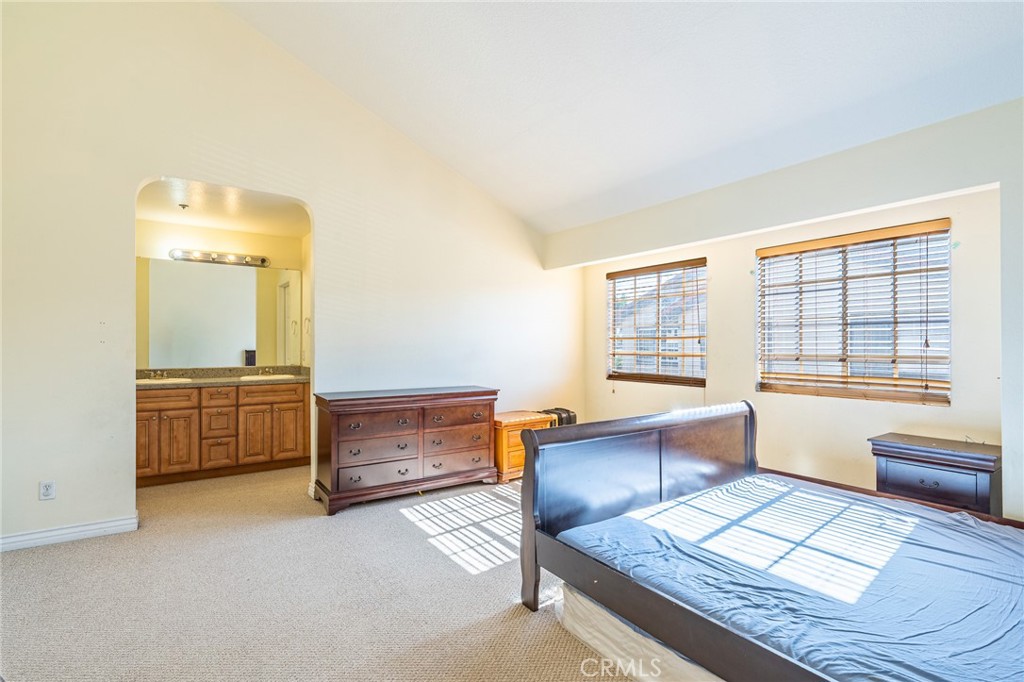 369 E Phillips Boulevard