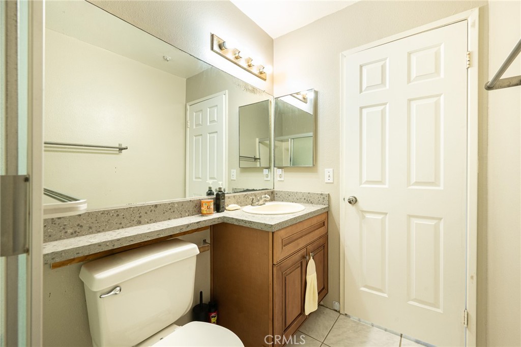 369 E Phillips Boulevard