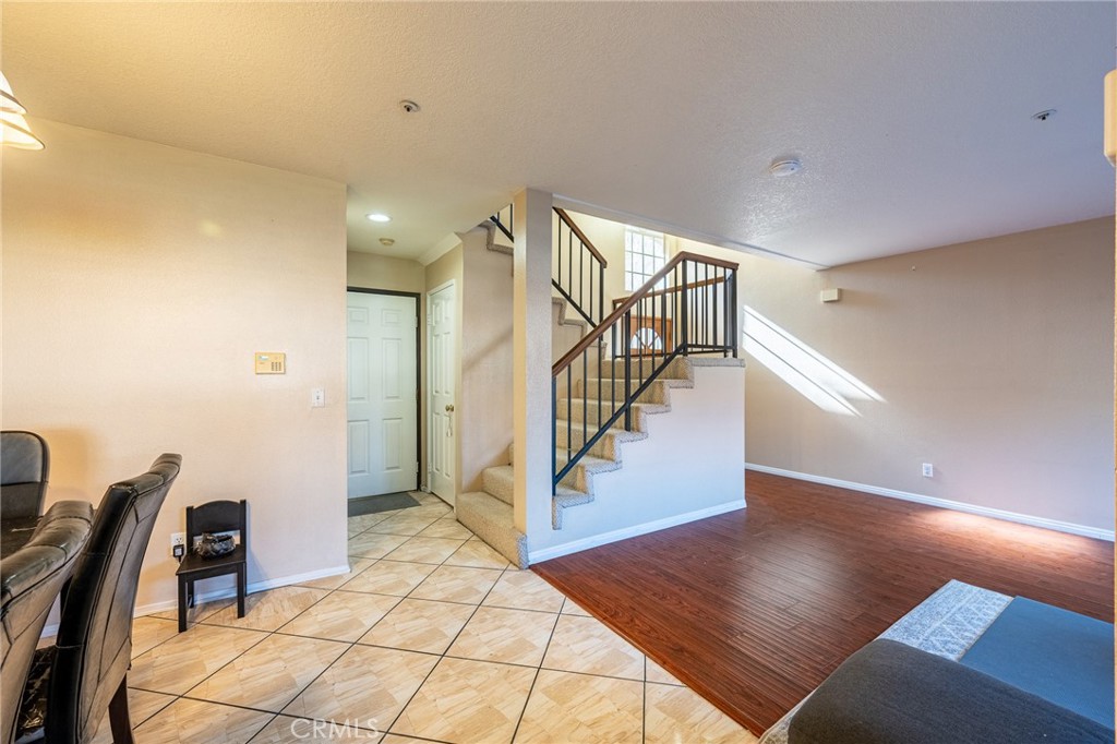 369 E Phillips Boulevard