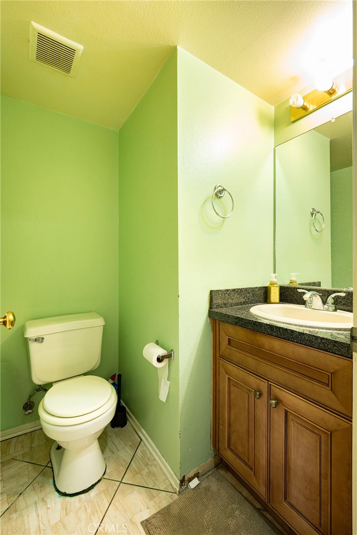 369 E Phillips Boulevard