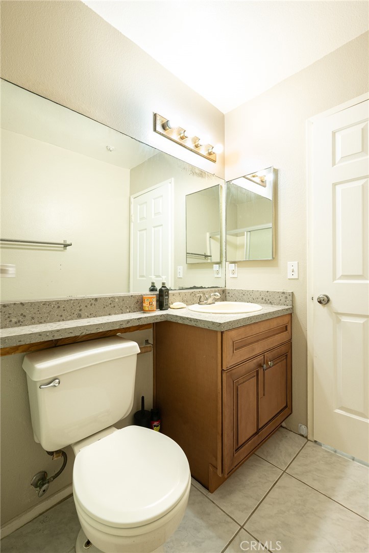 369 E Phillips Boulevard