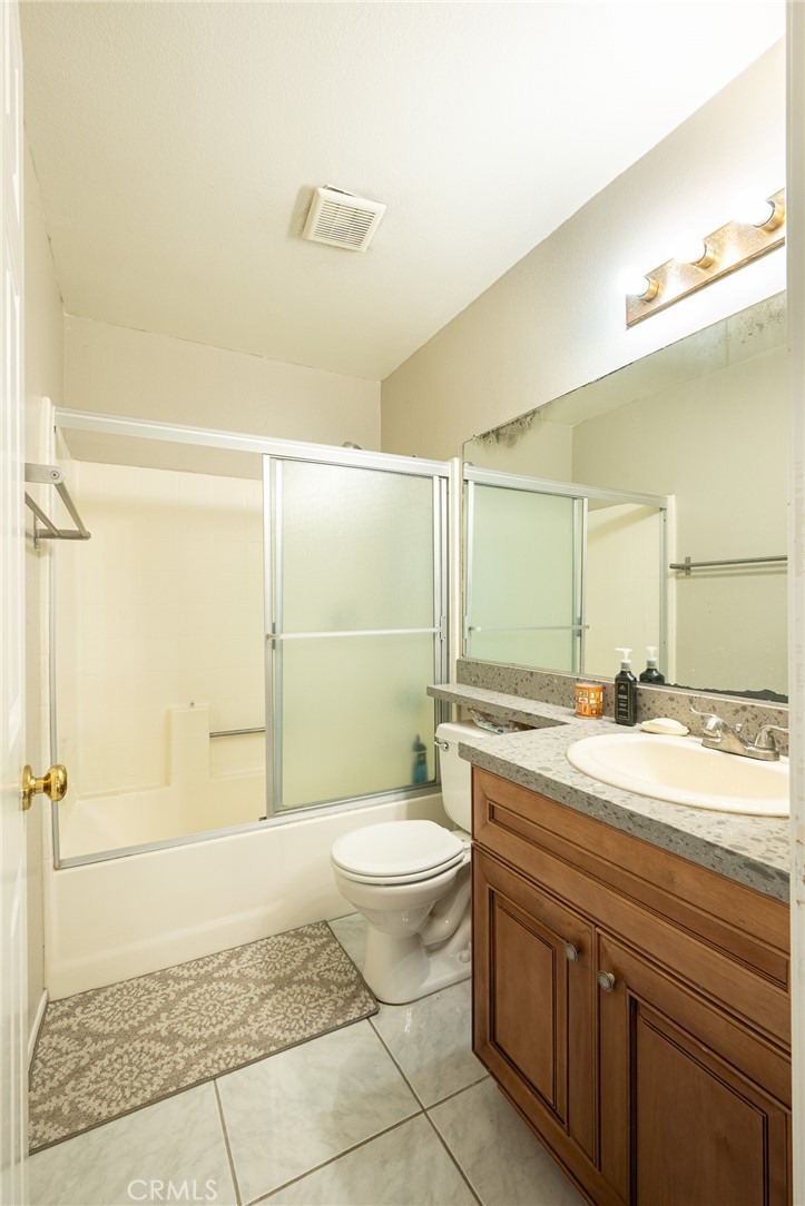 369 E Phillips Boulevard