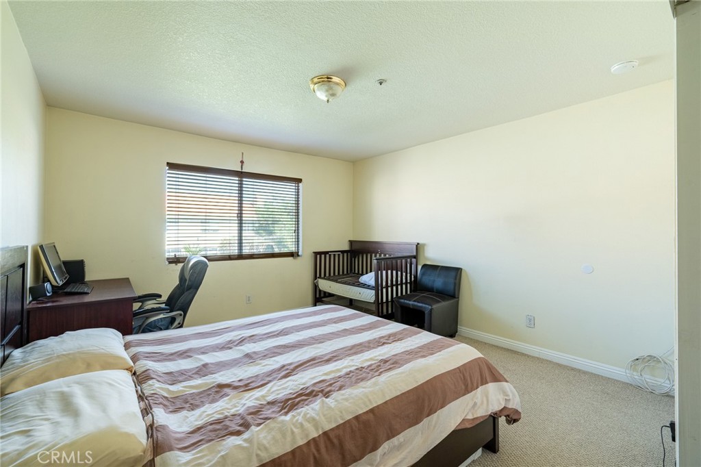 369 E Phillips Boulevard