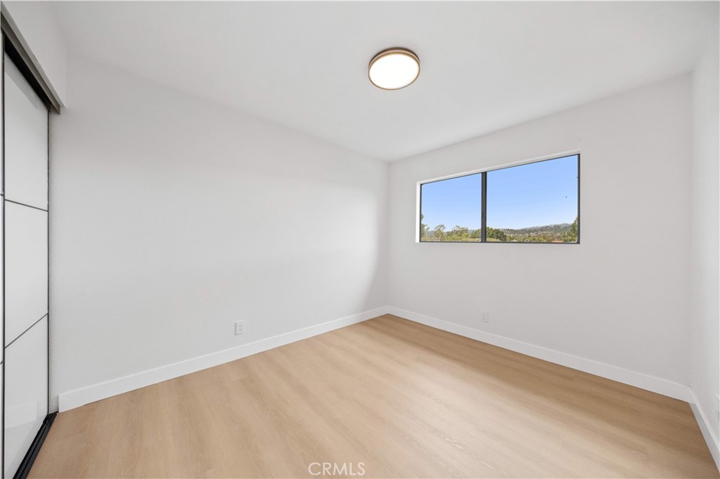 409 W Mountain View 6