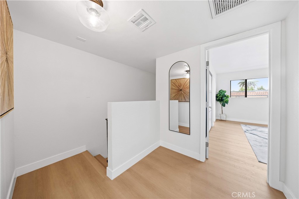 409 W Mountain View 6