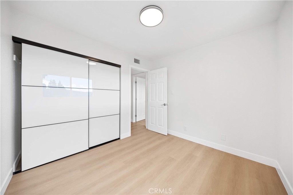 409 W Mountain View 6