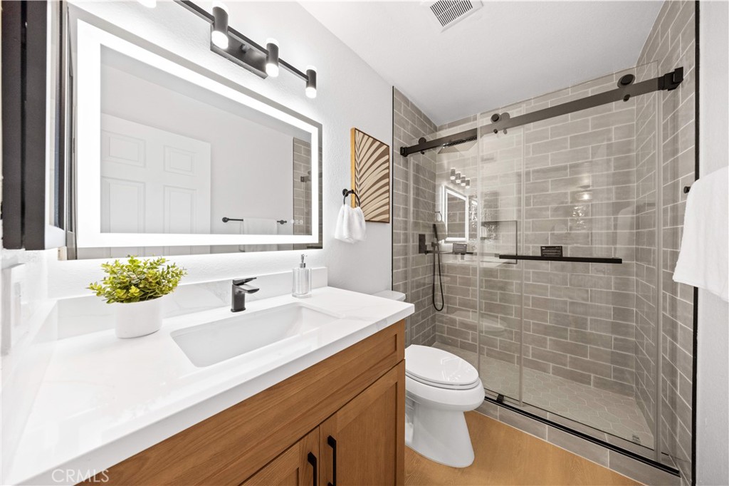 409 W Mountain View 6