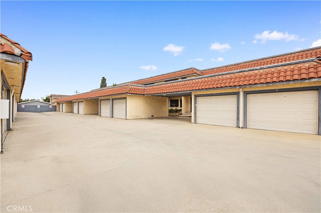 409 W Mountain View 6