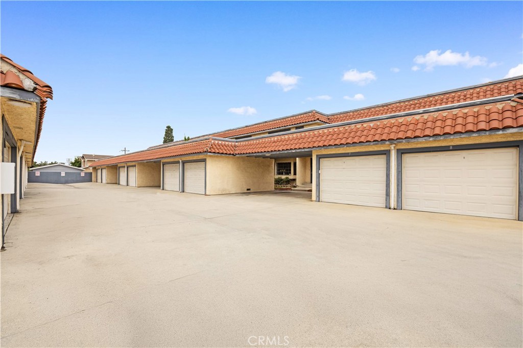 409 W Mountain View 6