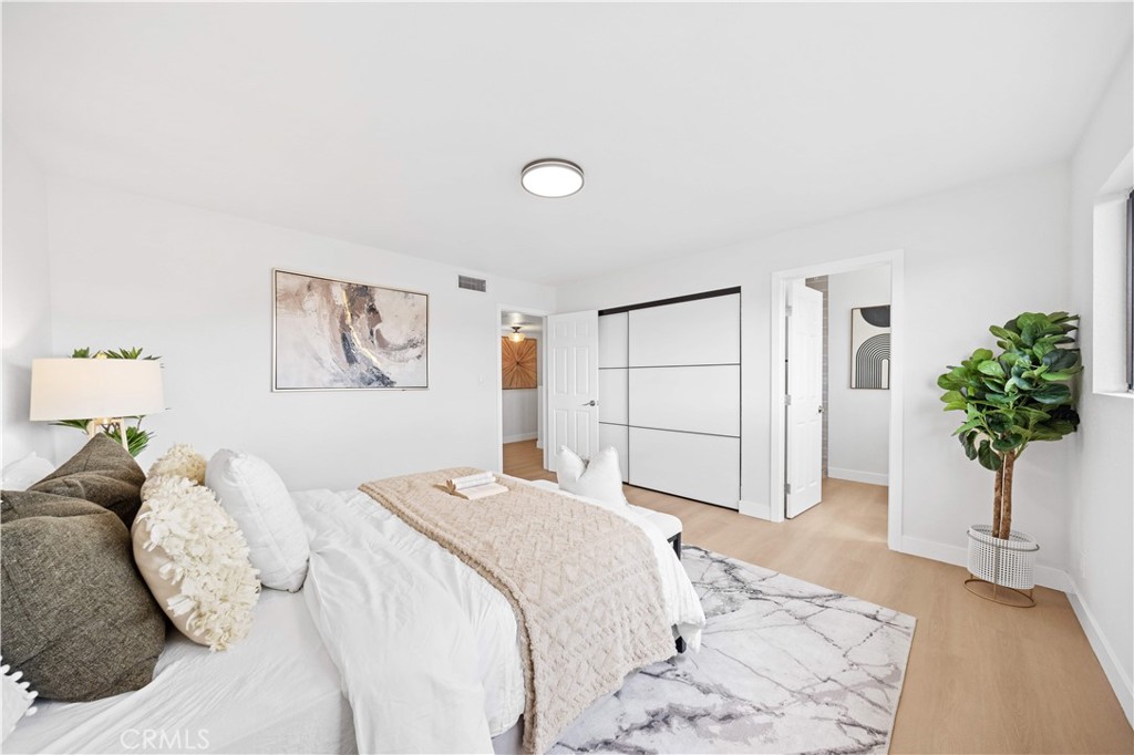 409 W Mountain View 6