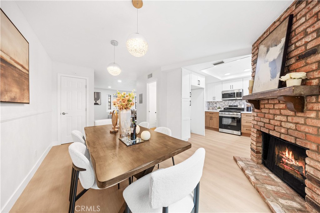 409 W Mountain View 6