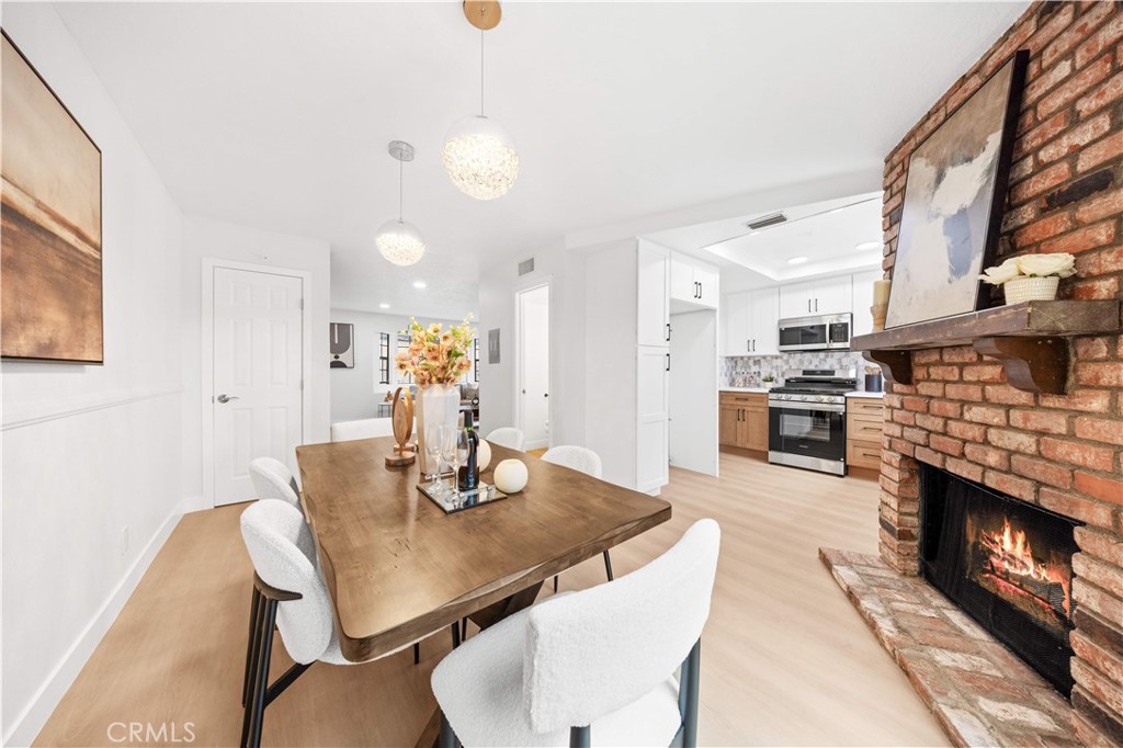 409 W Mountain View 6