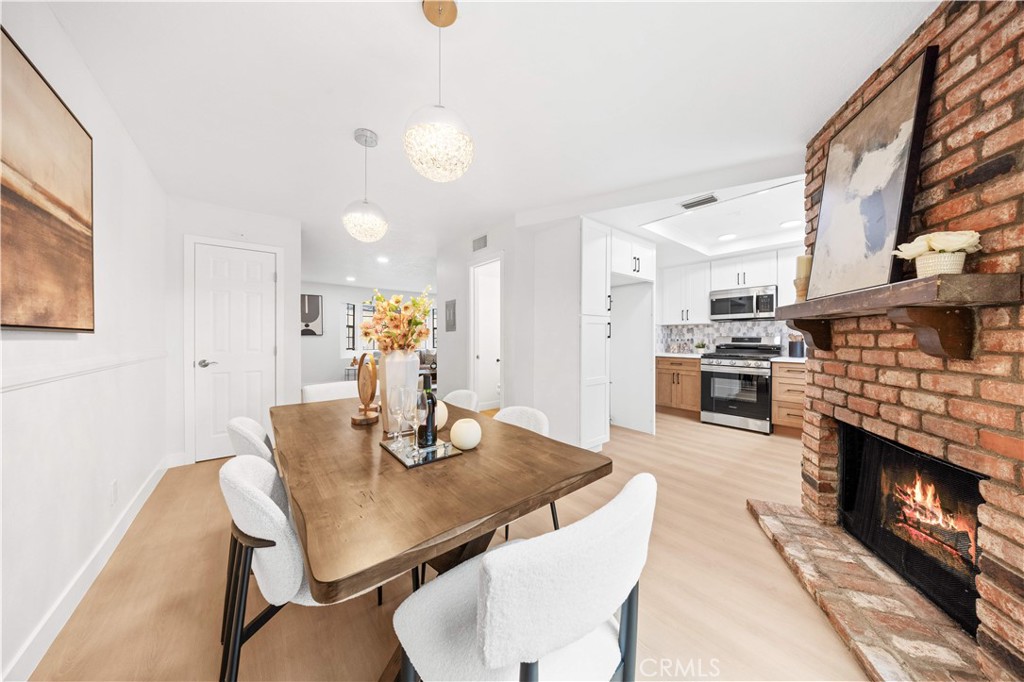 409 W Mountain View 6