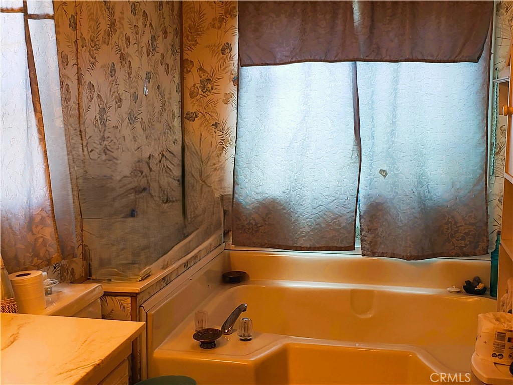 21217 Washington Street 32