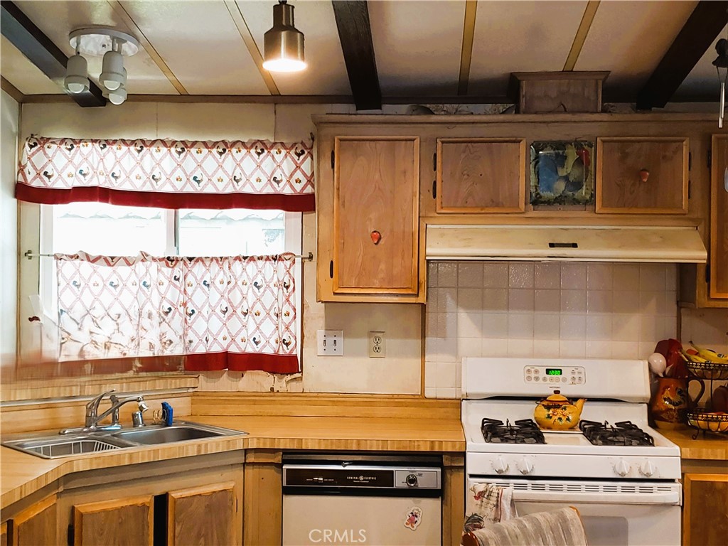 21217 Washington Street 32