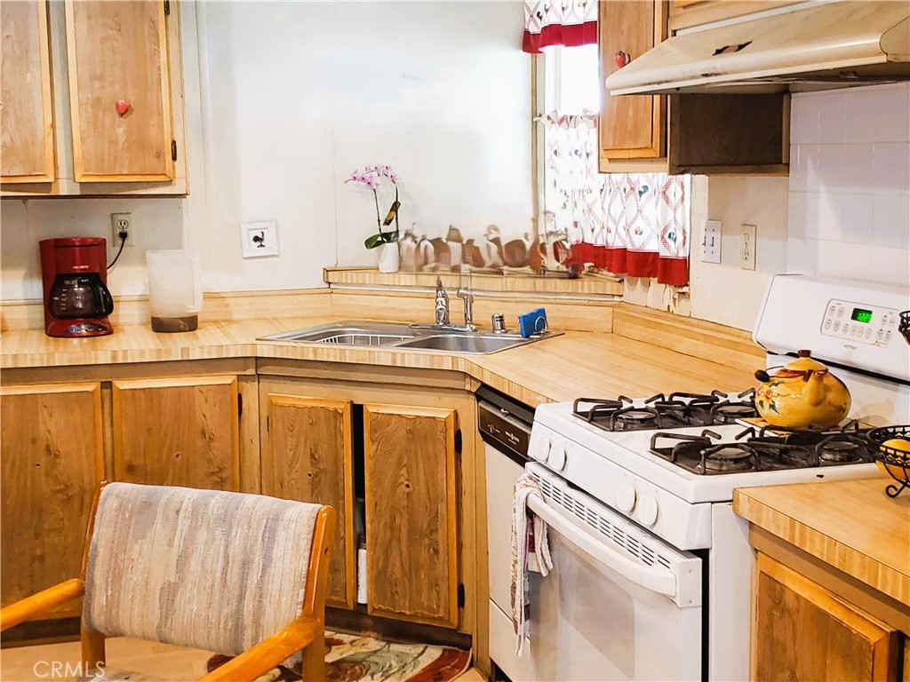 21217 Washington Street 32