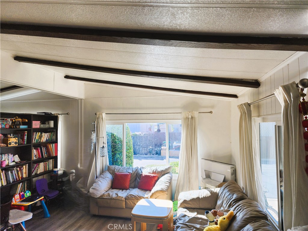 21217 Washington Street 32