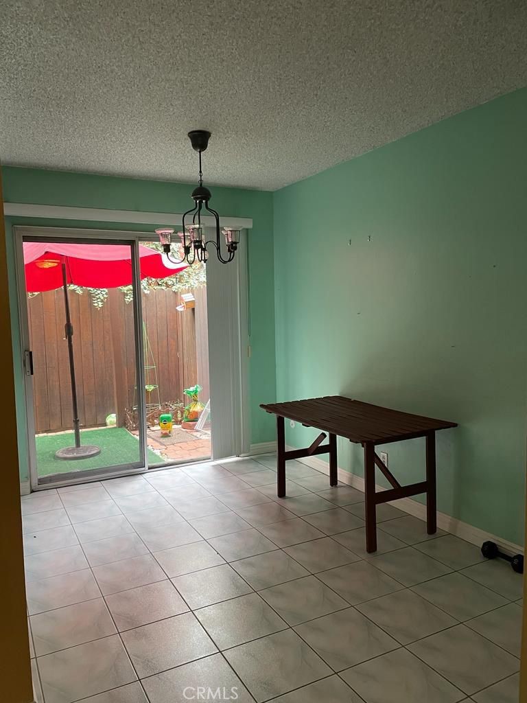 1304 Elm 13