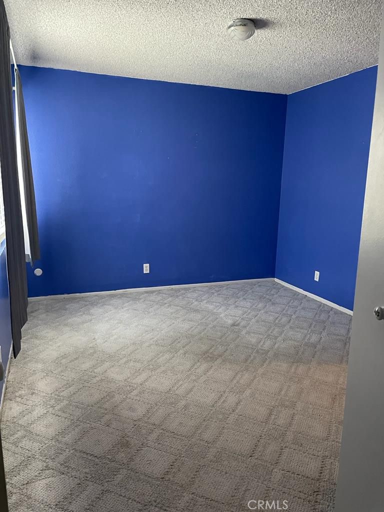 1304 Elm 13