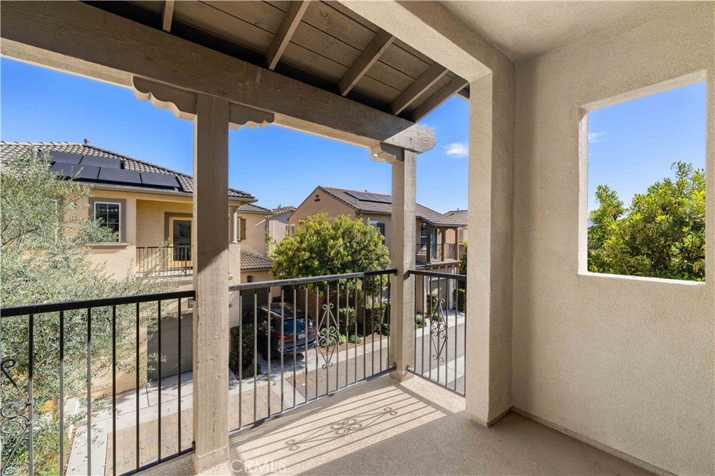 8636 Bay Laurel