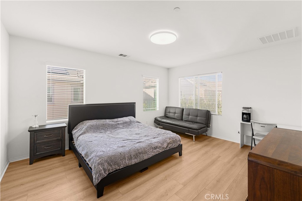 8636 Bay Laurel