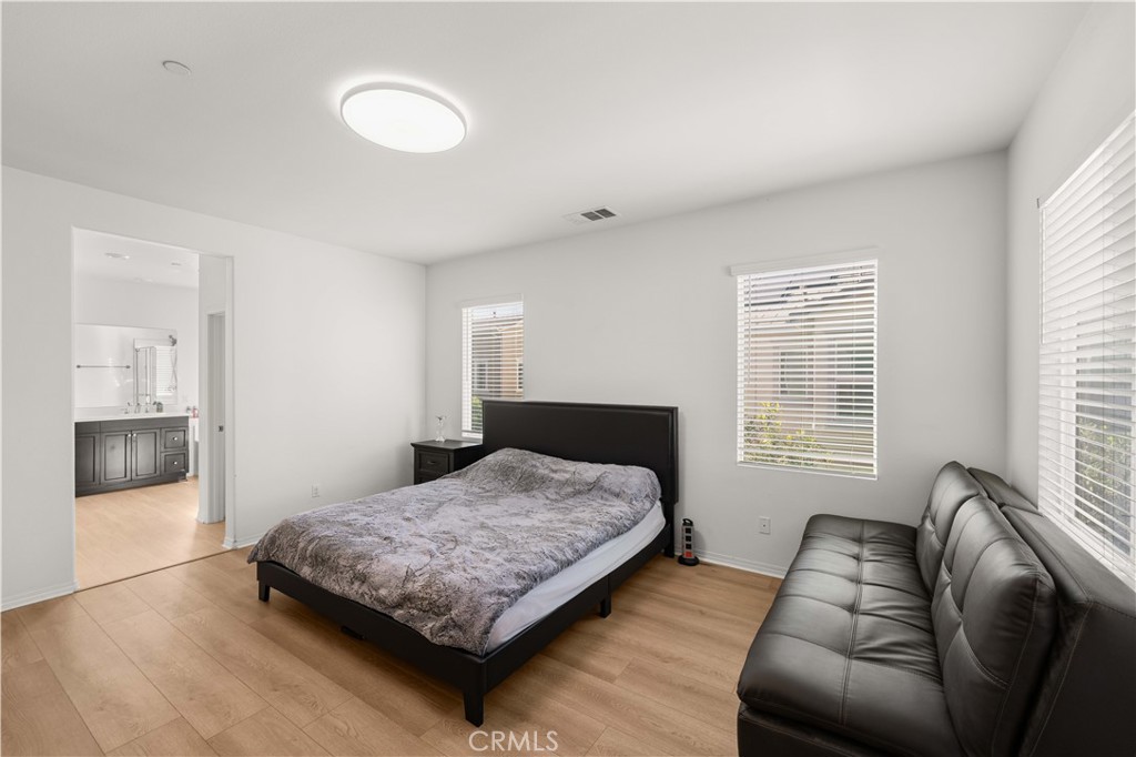 8636 Bay Laurel