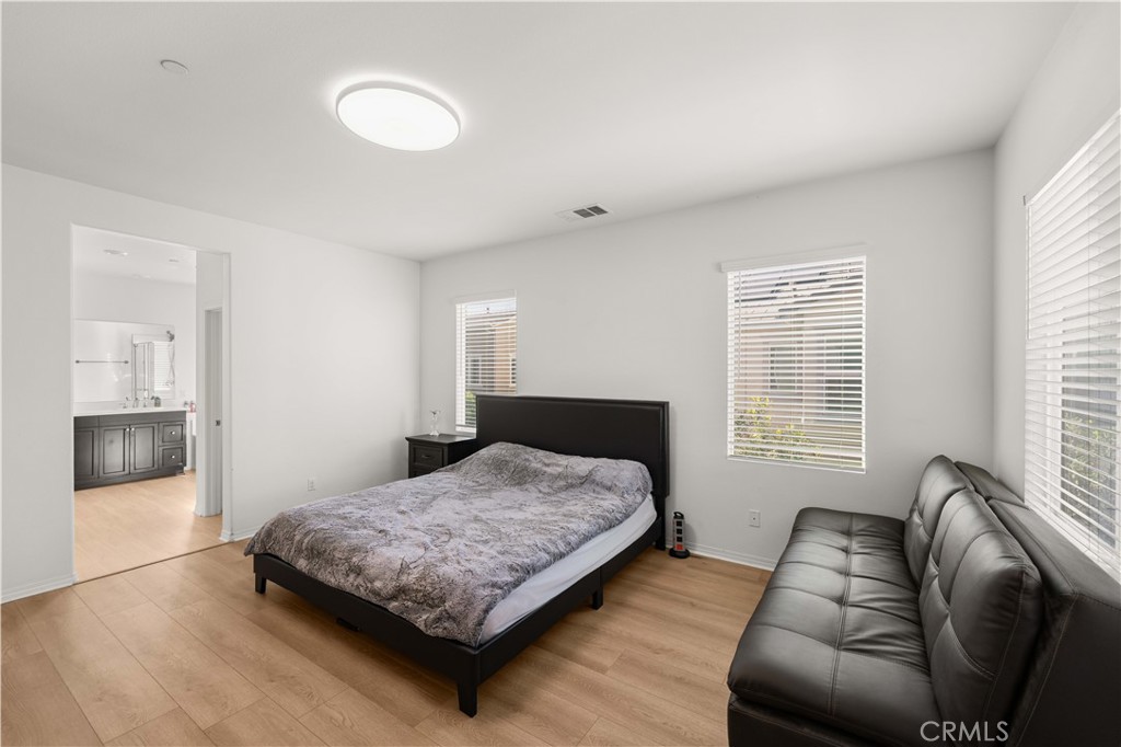 8636 Bay Laurel