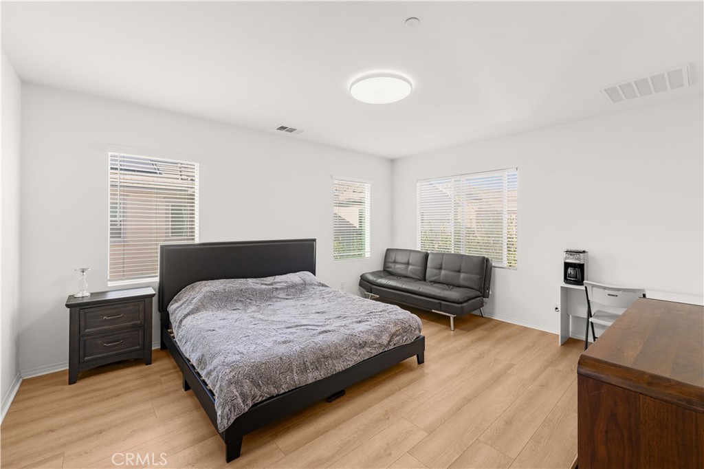 8636 Bay Laurel