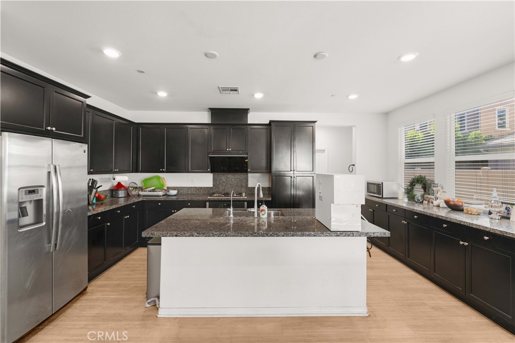 8636 Bay Laurel